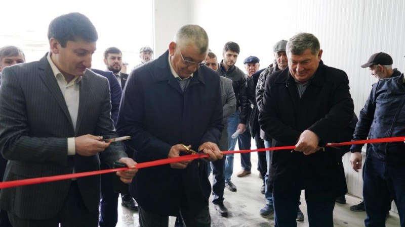 В Кизилюртовском районе состоялось открытие фрукто- и овощехранилища мощностью 2 тыс. тонн.